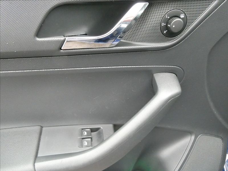 Škoda Rapid 1,6 TDi 66kW 2x kola,klima,ČR - fotka 29 z 37