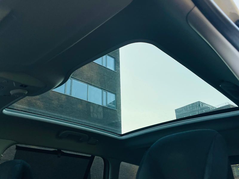 Citroën Grand C4 Picasso 2.0HDi MAN 7MÍST KAMERA TAŽNÉ - fotka 54 z 54