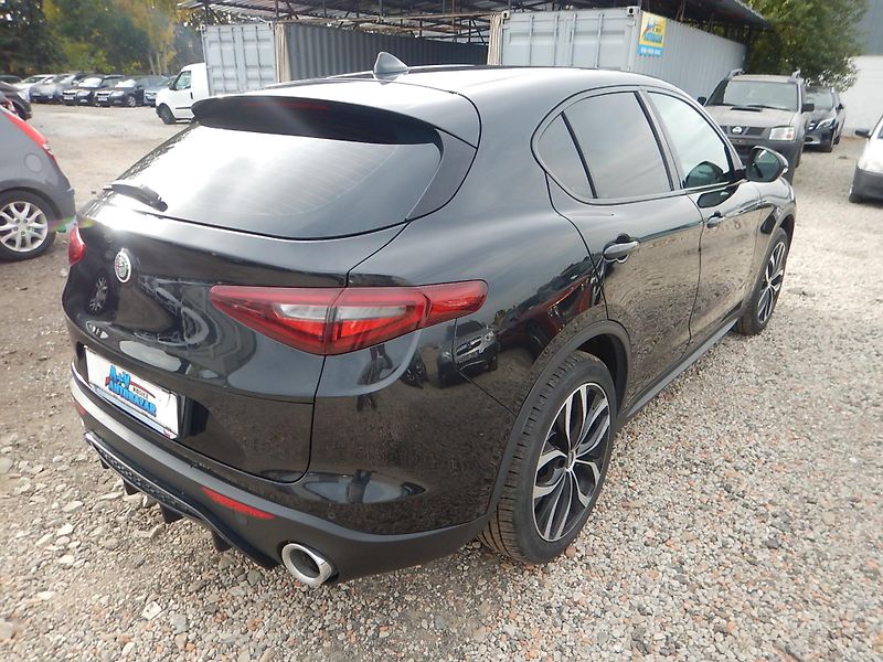Alfa Romeo Stelvio 2.2 JTD Q4 AUTOMAT - fotka 6 z 27
