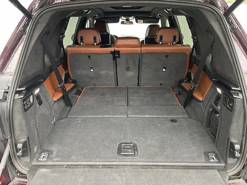 BMW X7 M50I - fotka 9 z 12