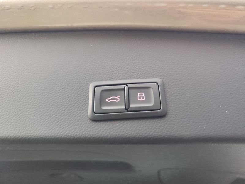 Audi A6 3.0 TDI/200kW S-Line Quattro - fotka 10 z 34