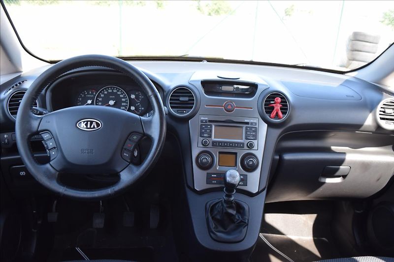 Kia Carens 1,6 CRDI 85KW NÍZKÉ KM VÝHŘEV - fotka 30 z 51