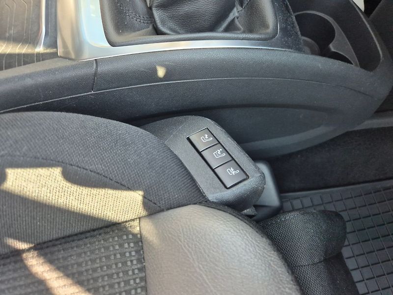 Citroën C4 Picasso 1.2 96kW Manuál, SHINE výbava - fotka 21 z 26