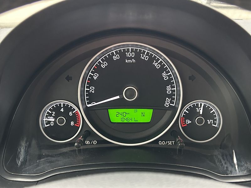Škoda Citigo 1.0 MPI Elegance - fotka 7 z 24