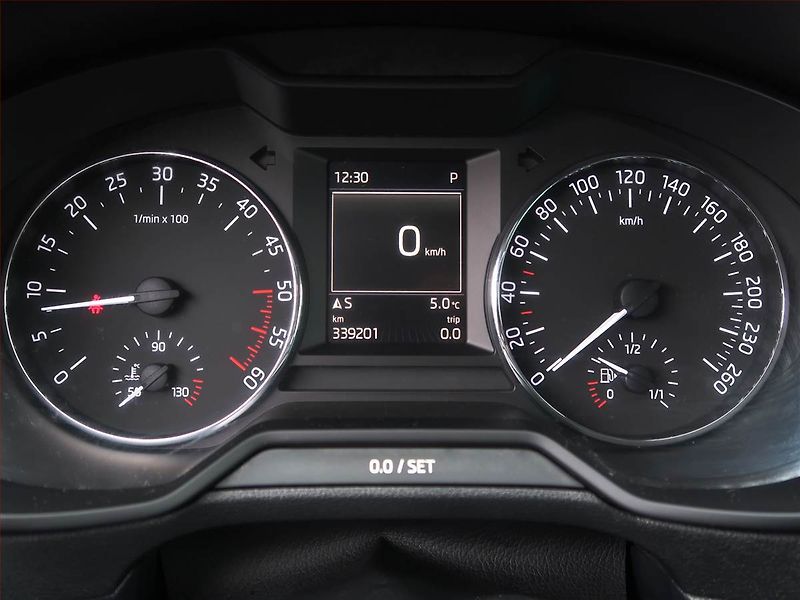 Škoda Octavia (2014) Style Plus 1.6 TDI, Automat - fotka 11 z 16