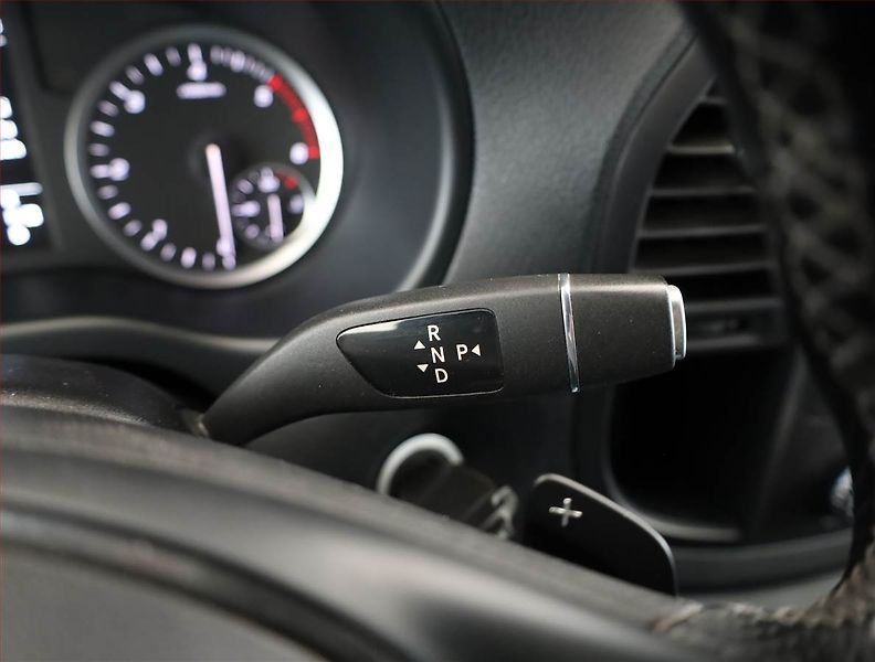 Mercedes-Benz Vito (2020) Select 119 CDI 4x4, Bus, 8Míst - fotka 12 z 17