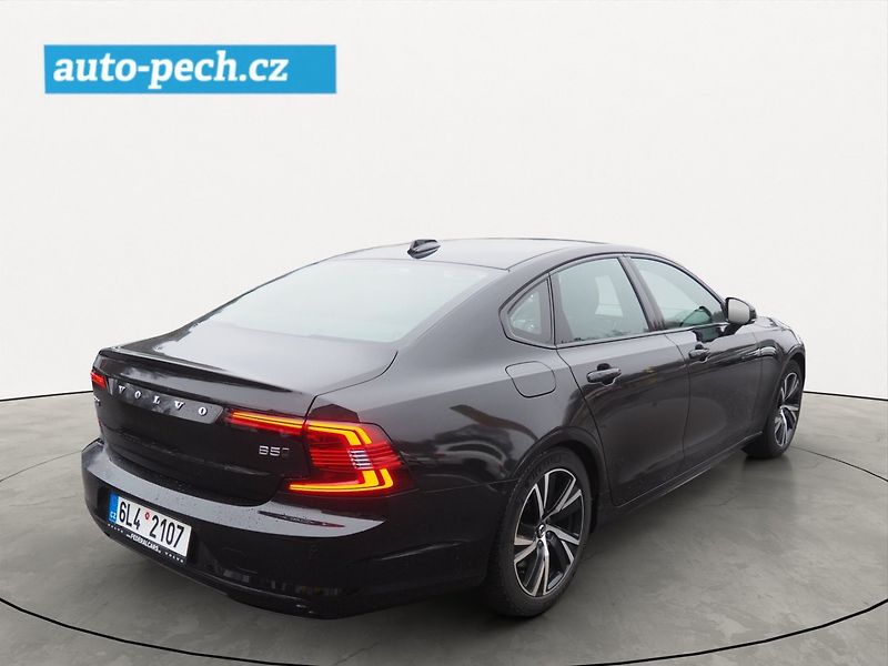 Volvo S90 (2021) B5, AWD, Inscription, 173 kW - fotka 4 z 37