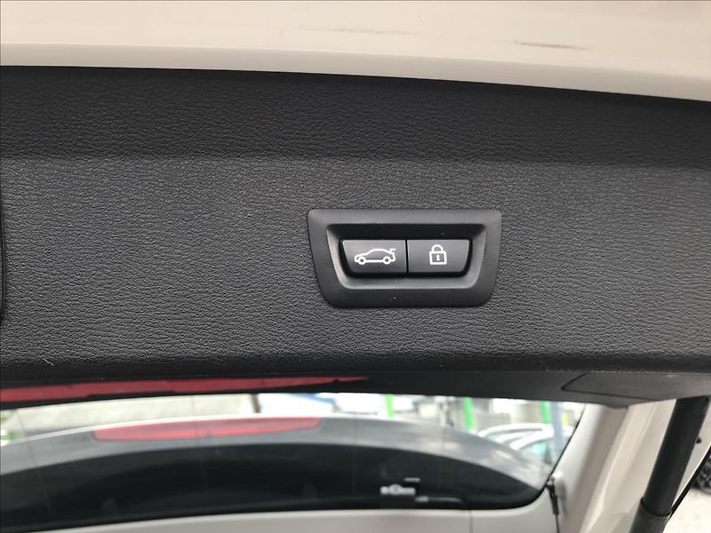 BMW X1 2,0   XDRIVE 4x4 - fotka 16 z 19