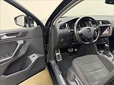 Volkswagen Tiguan 1,5 TSi DSG HUD KAMERA TAŽNÉ - náhled 34