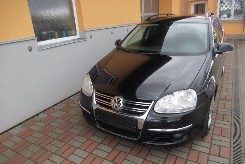 Volkswagen Golf 1.9 TDI AUT. KLIMA - fotka 7 z 20
