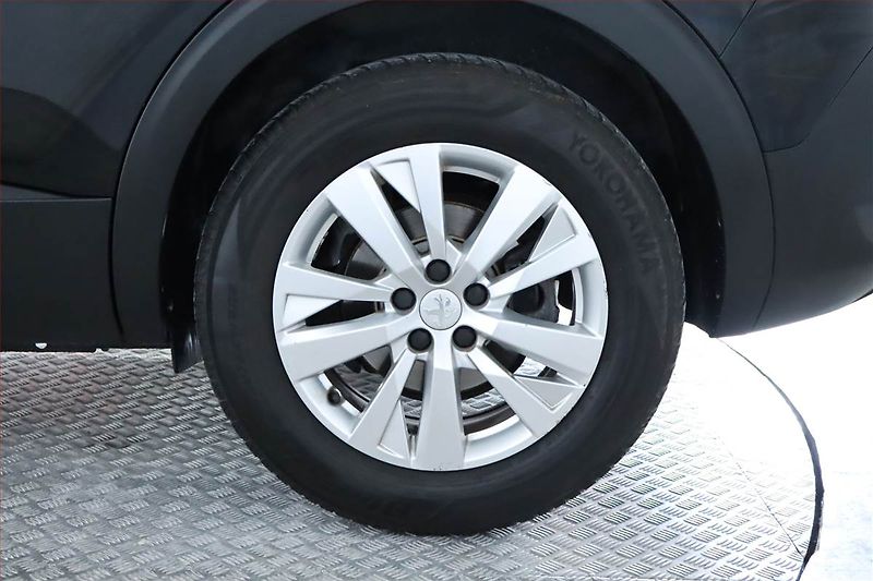 Peugeot 5008 (2018) 1.6 BlueHDi, Automat, 7 míst - fotka 15 z 27