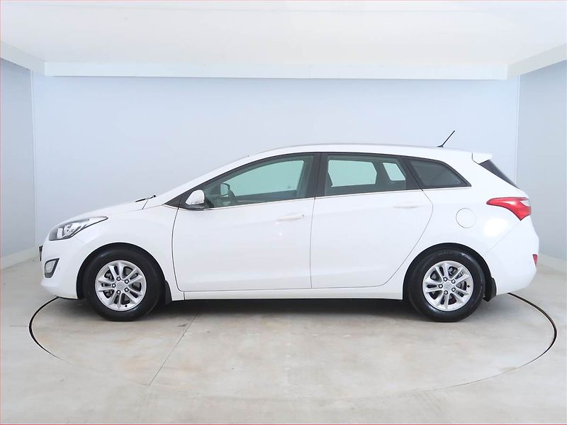 Hyundai i30 (2014) 1.6 CRDi, ČR,1.maj, Serv.kniha - fotka 3 z 16