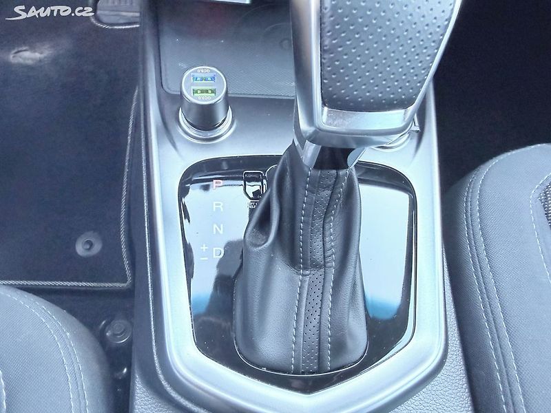 SsangYong Tivoli Grand 1.5 GDI Style Plus - fotka 19 z 33