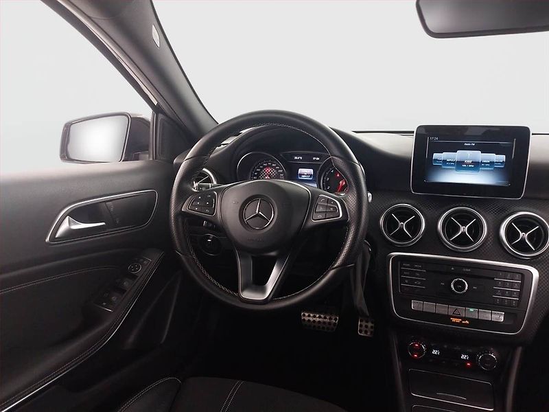 Mercedes-Benz Třídy A (2016) A 200, Automat, Serv.kniha - fotka 7 z 22