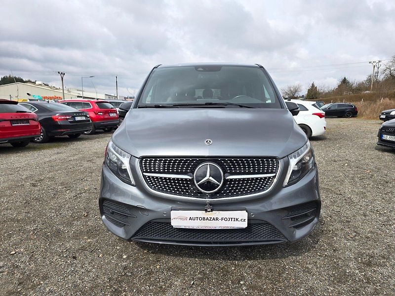 Mercedes-Benz Třídy V (2022) 300d AMG - fotka 2 z 24