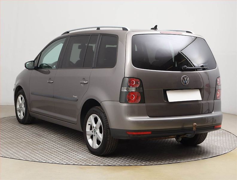 Volkswagen Touran (2009) 2.0 TDI, nová STK, Tažné - fotka 4 z 18