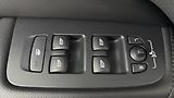 Volvo XC60 2.0 B4 AUT AWD Momentum Pro - náhled 23
