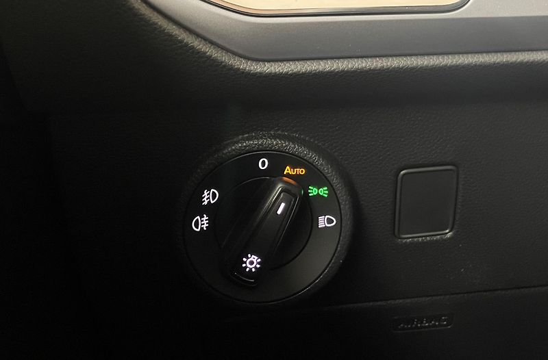 Seat Ateca FR 1,5 TSI, DSG, ČR, el.tažné - fotka 20 z 23