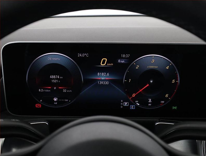 Mercedes-Benz GLB (2021) 200 d 4MATIC - fotka 9 z 20