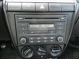 Volkswagen Fox 1,2 HTP 2 x kola - náhled 25