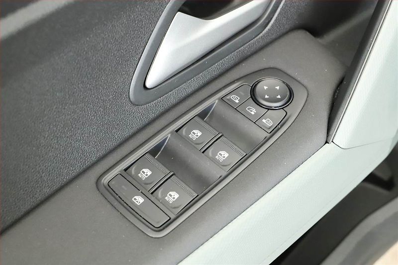 Dacia Bigster (2025) 1.2 MHEV, Extreme - fotka 9 z 16