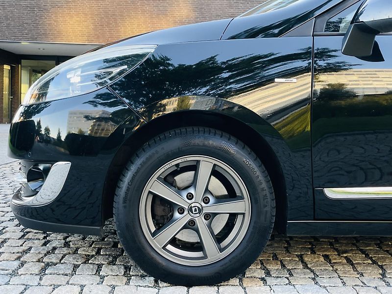 Renault Grand Scénic 1.6dCi MANUÁL KAMERA SERVISKA - fotka 46 z 47