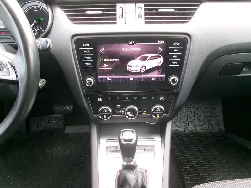 Škoda Octavia (2019) 2,0TDI 4x4 DSG AC - fotka 27 z 32