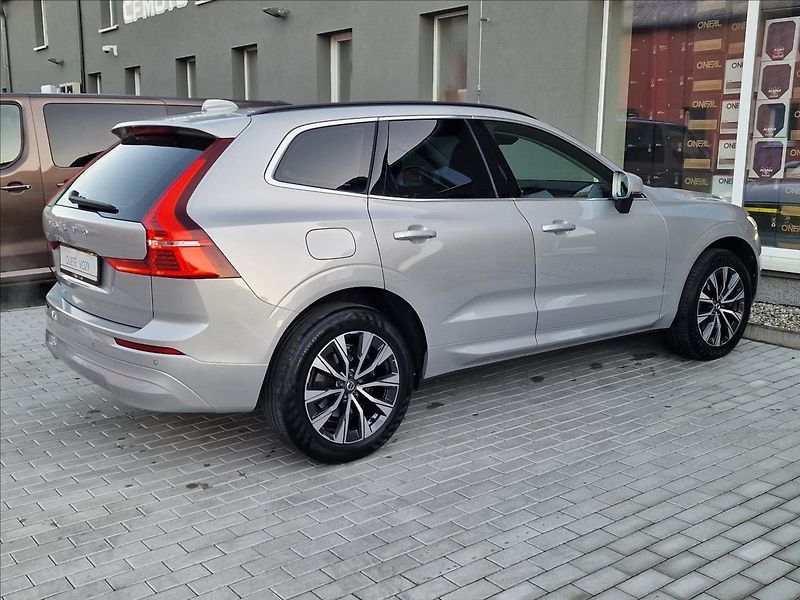 Volvo XC60 B5 AWD Momentum Pro,ČR,1.Maj. - fotka 11 z 50