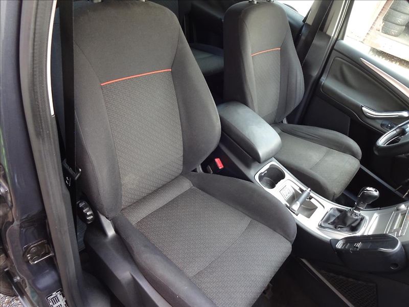 Ford S-MAX 2.0TDCI 103KW - fotka 27 z 44