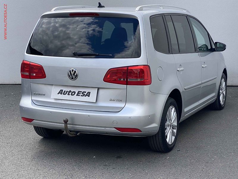 Volkswagen Touran (2012) 2.0 TDi, AC, panor - fotka 4 z 18
