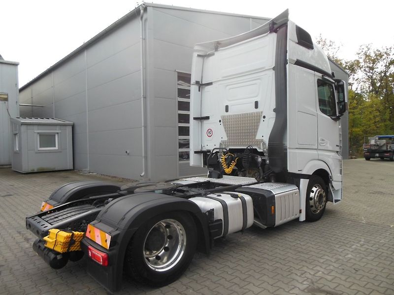 Mercedes-Benz Actros 1853 Giga Space, Lowdeck, AL - fotka 3 z 22