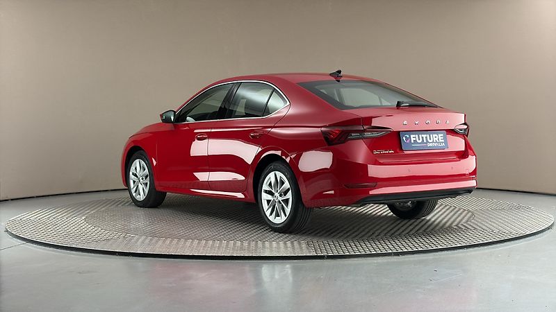 Škoda Octavia 2.0 TDI Style - fotka 2 z 27