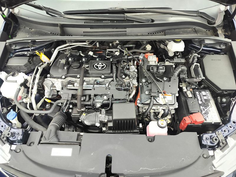 Toyota Corolla 1.8 hybrid Business Edition - fotka 29 z 29