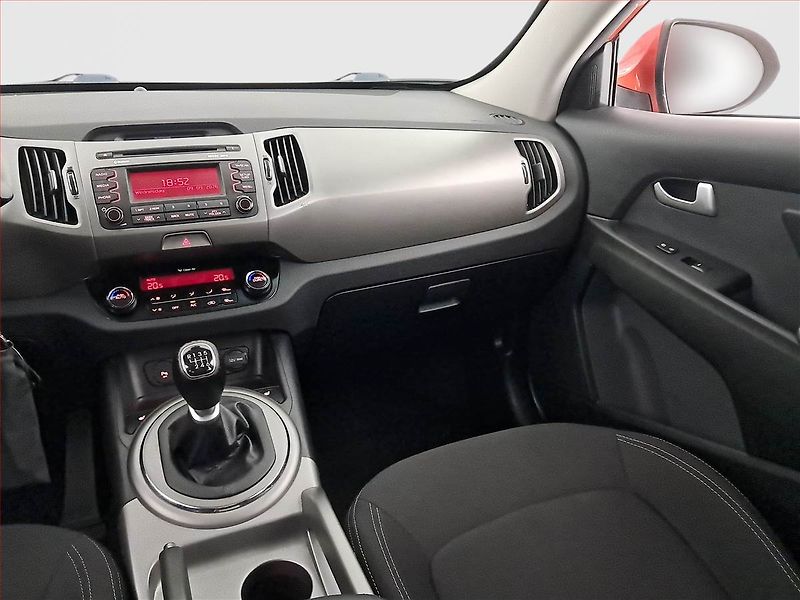 Kia Sportage (2015) 2.0 CRDi, 4X4, Xenony - fotka 8 z 19