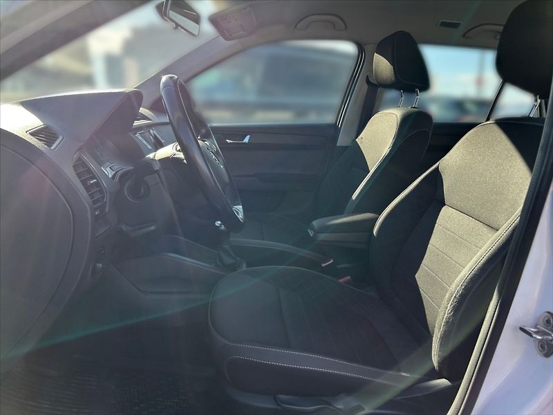 Škoda Fabia 1,0 TSI 70 Ambition - fotka 7 z 11