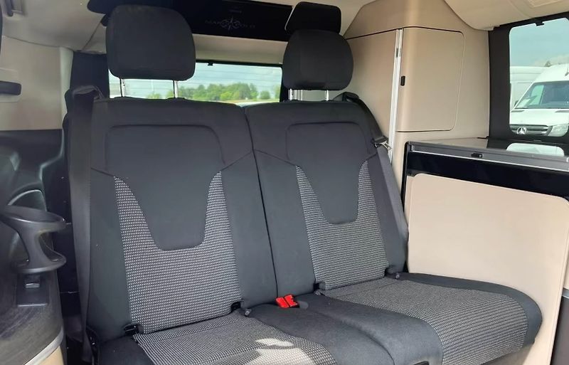 Mercedes-Benz Třídy V Marco Polo 300d 4M AMG AIR Dis - fotka 8 z 11