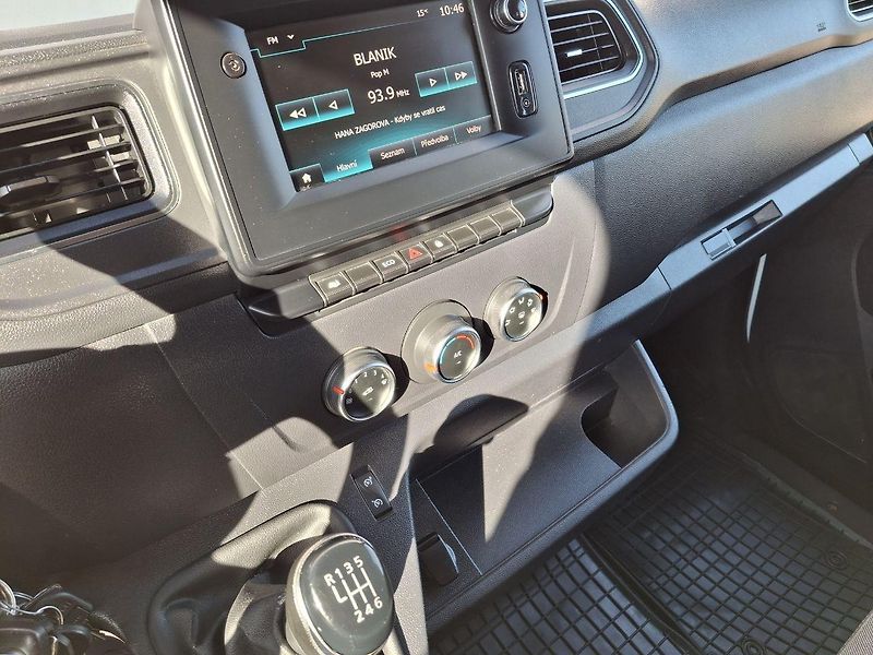 Renault Master (2019) 2.3 DCI, 7 míst,  ZÁRUKA - fotka 26 z 31