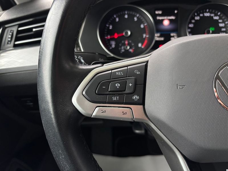 Volkswagen Passat 1.5TSI/2022/1MAJ.TAŽ.DPH.ACC-Z - fotka 34 z 52