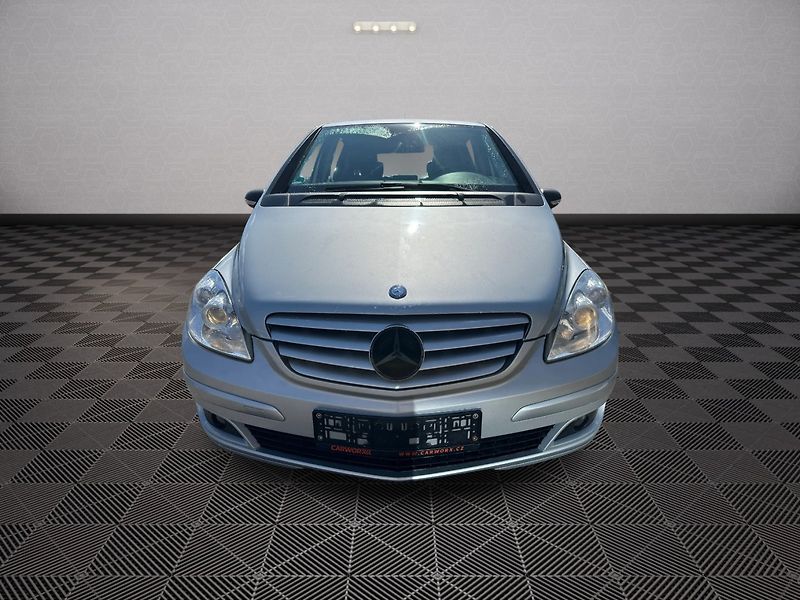 Mercedes-Benz Třídy B (2008) 1.7i 85kw - fotka 2 z 30