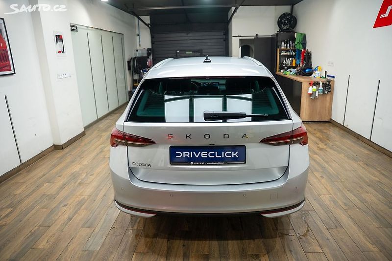 Škoda Octavia 2.0 TDI First Edition Ultimate - fotka 4 z 23
