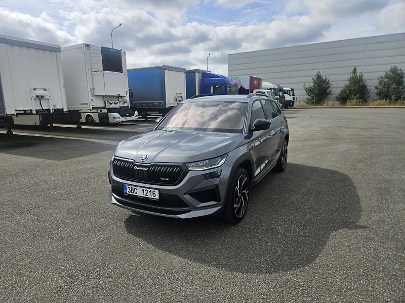 Škoda Kodiaq 2,0 TSI RS 180kW 4x4 7 míst  - fotka 2 z 25