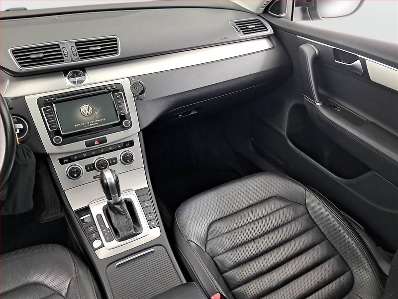 Volkswagen Passat (2014) 2.0 TDI, Automat, Navi, Xenony - fotka 8 z 20