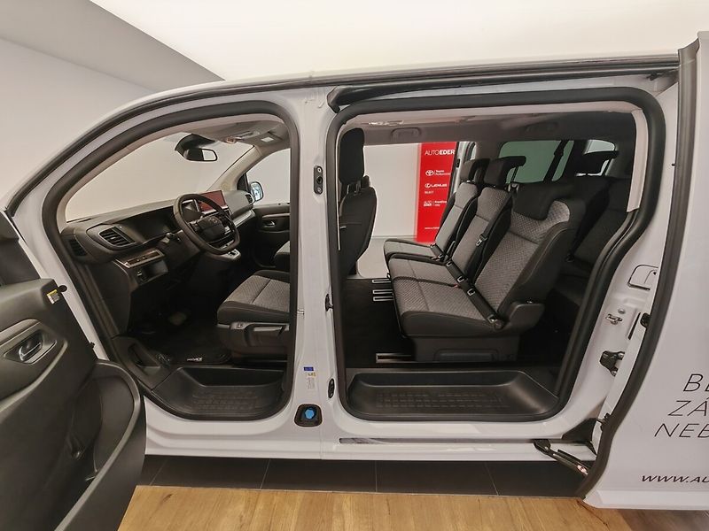 Toyota ProAce Verso 2,0D L2 8AT Family 8S - fotka 14 z 24