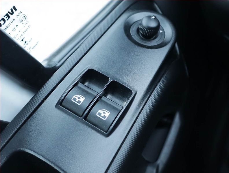 Iveco Daily (2020) 2.3 HPT, L3H2, 12m3, ČR, 1Maj - fotka 11 z 11