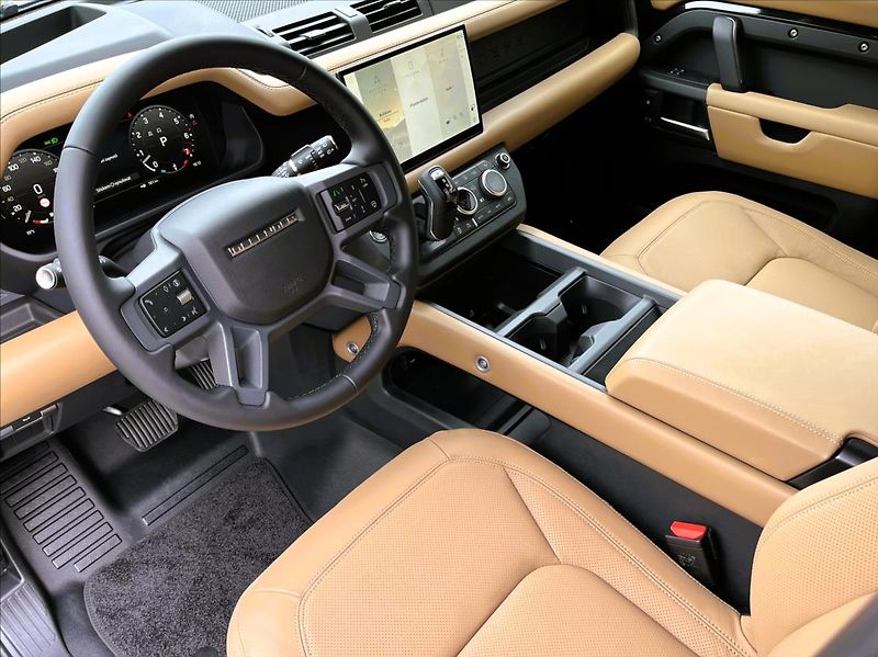 Land Rover Defender (2026) 110 V8 P425 X-DYNAMIC HSE - fotka 13 z 35