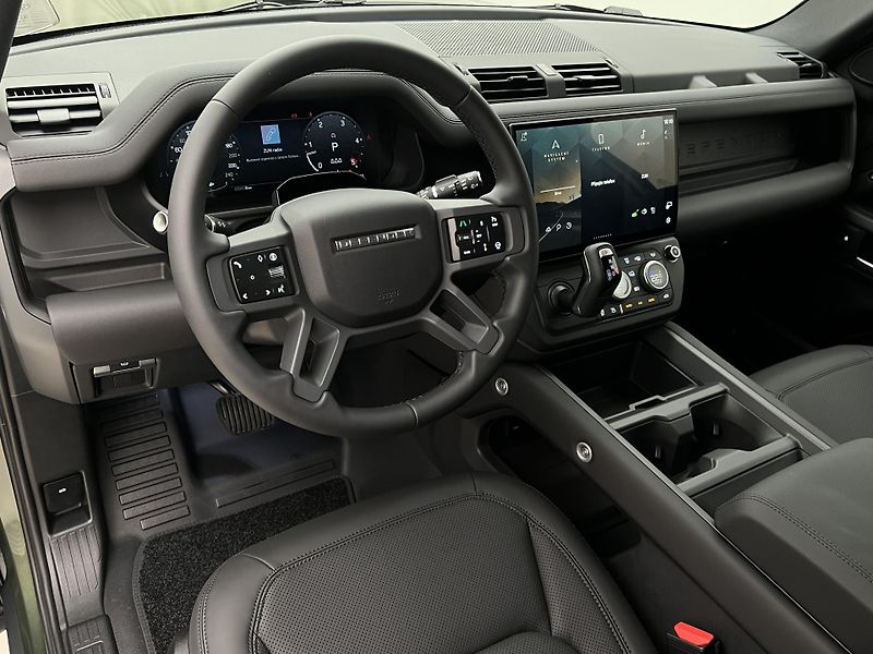 Land Rover Defender (2026) 110 D250 X-DYNAMIC SE AWD Aut - fotka 13 z 48