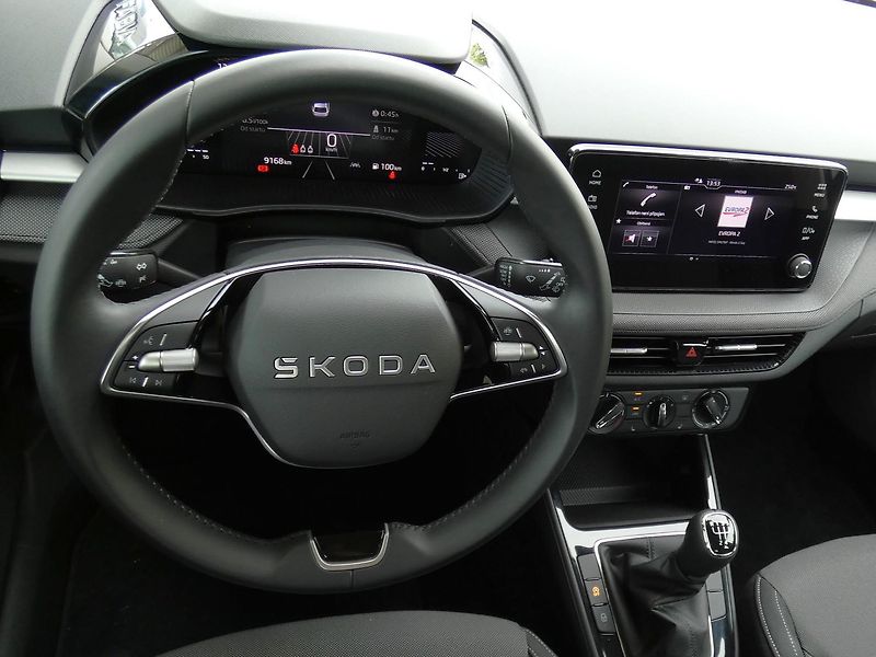 Škoda Fabia Selection 1.0 MPI /59kW - fotka 18 z 30
