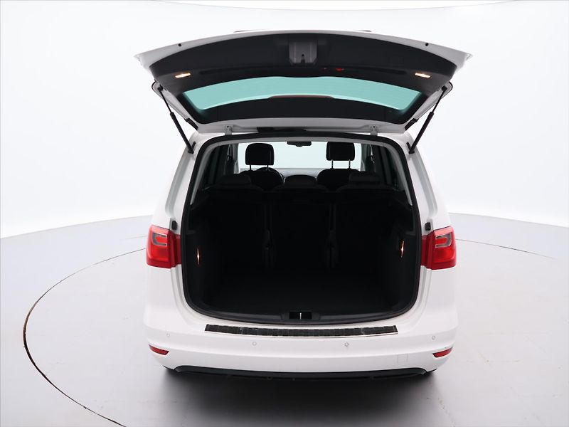 Seat Alhambra 2.0 TDI 103kW DSG Style Xenon - fotka 9 z 27