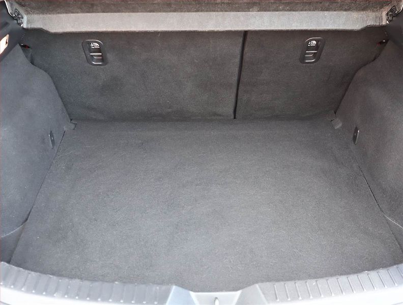 Mazda 3 (2014) Kenko 2.0 Skyactiv-G, Navi - fotka 14 z 17