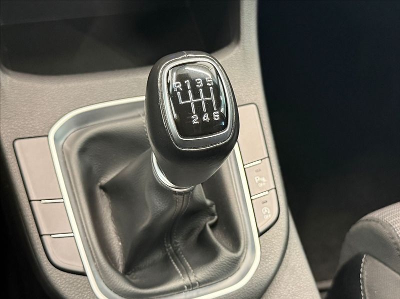 Hyundai i30 1,0 T-GDI COMFORT 1.MAJITEL - fotka 8 z 16